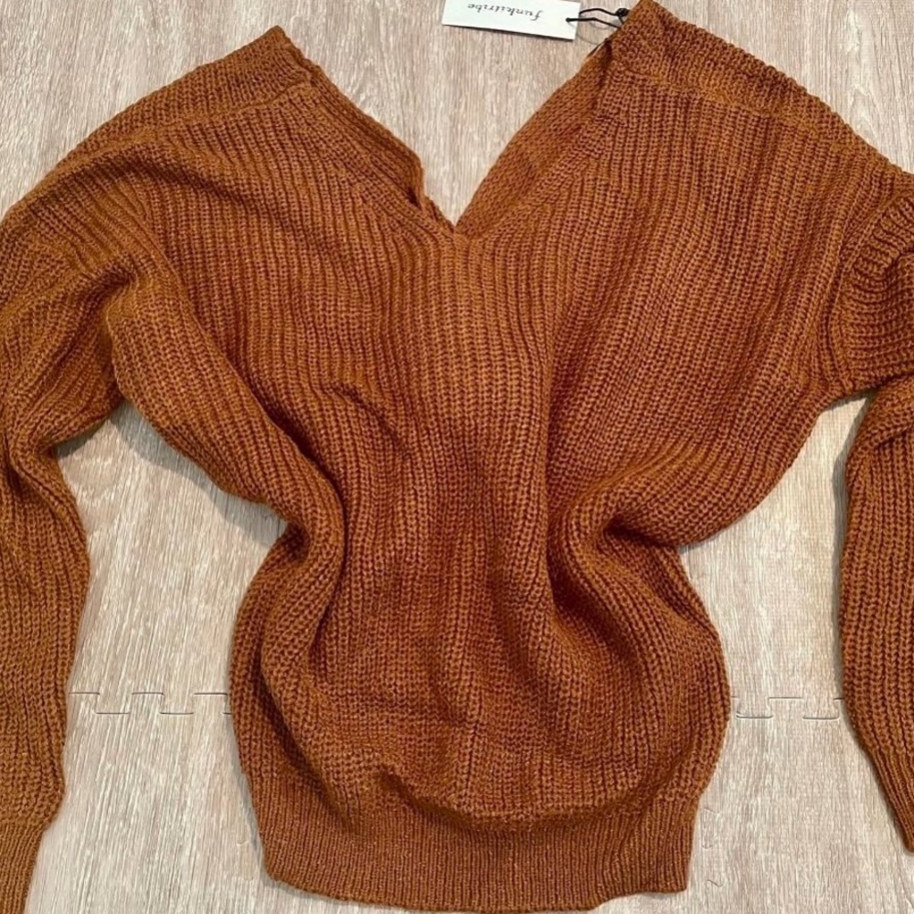 Cross back sweater
